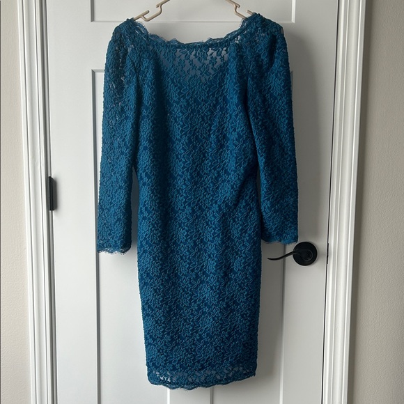 Adrianna Papell Dresses & Skirts - Adrianna Papell Teal Long Sleeve Lace Dress
